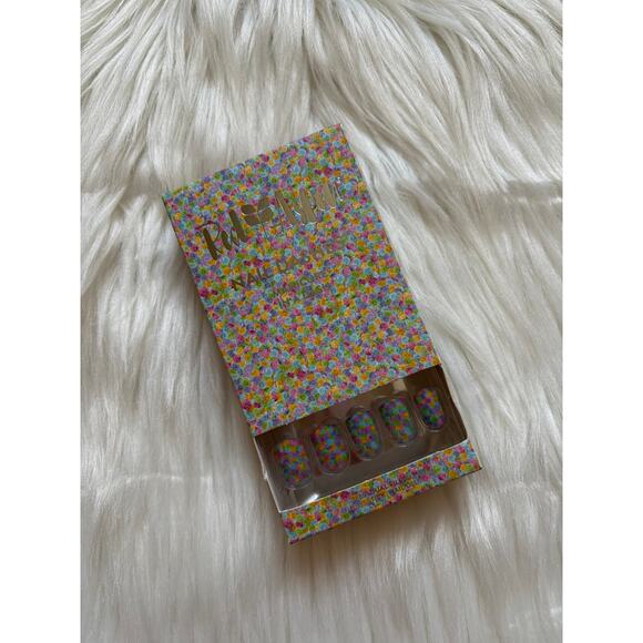 Red Aspen Nail Dashes- Estel's Easel (pastel dotted short, square nails) - Picture 6 of 8